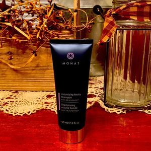 Volumizing Revitalize Conditioner Infused with REJUVENIQE